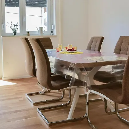 New Luxury 3 Bedroom 4 Air Conditioners Задар