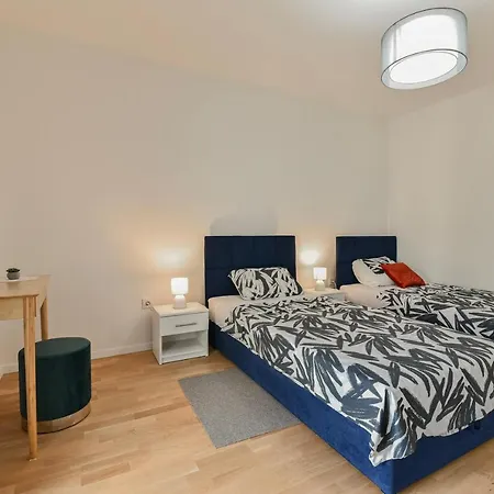 דירה New Luxury 3 Bedroom 4 Air Conditioners *