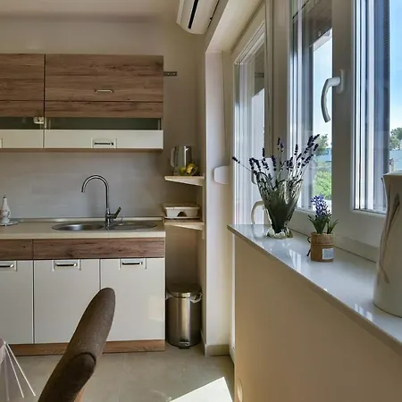 Apartament New Luxury 3 Bedroom 4 Air Conditioners *
